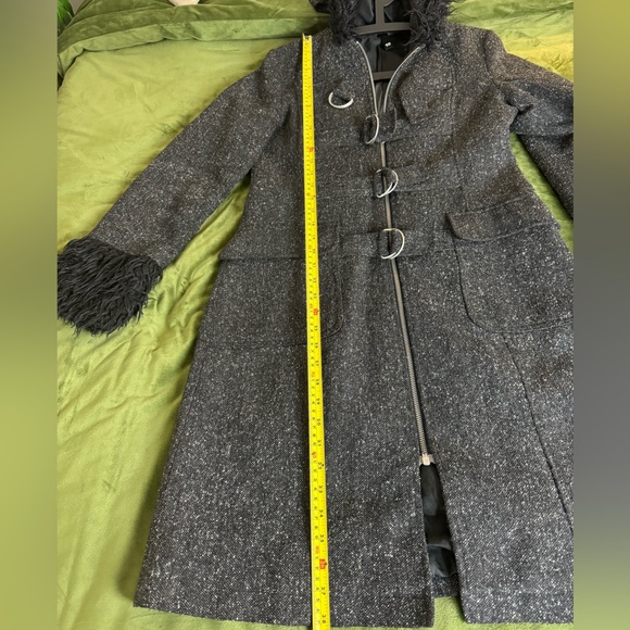 H&M black,gray & white coat from the early 2000s. Vintage, one of my favorites - Picture 10 of 10